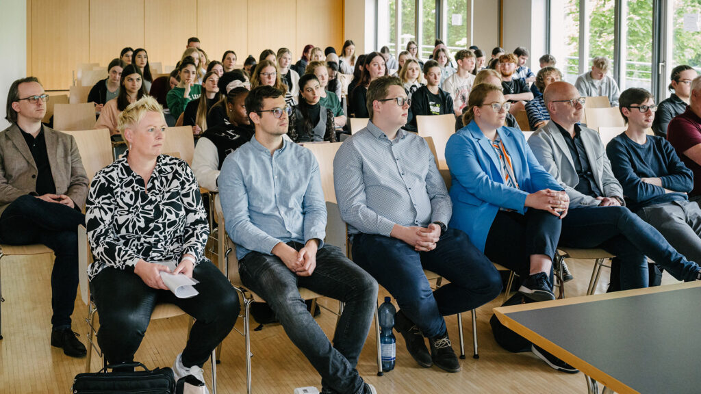 Die teilnehmenden Unternehmen stellten sich den Studierenden vor.